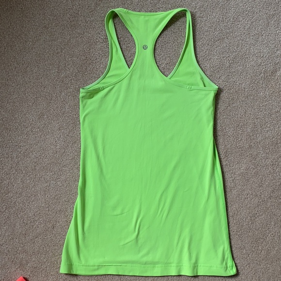 Lululemon long workout tank in good condition! - Picture 2 of 4